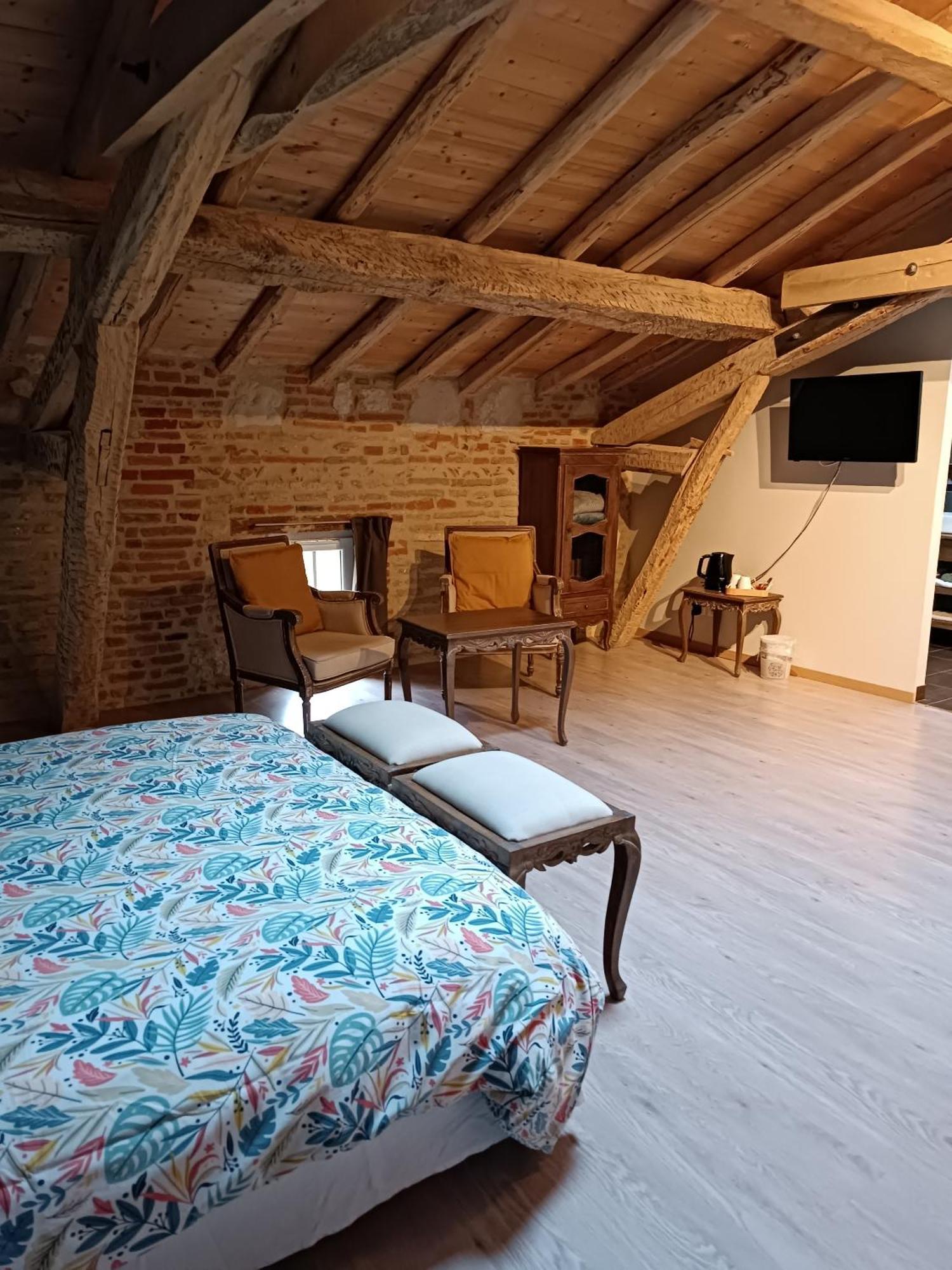 Le Jardin Des Cedres Hotel Lavaur  Ruang foto